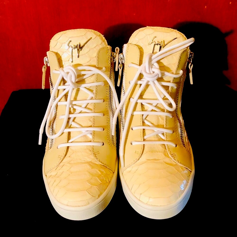 🤩Authentic Giuseppe Zanotti Snakeskin Sneakers🤩 - Picture 3 of 8